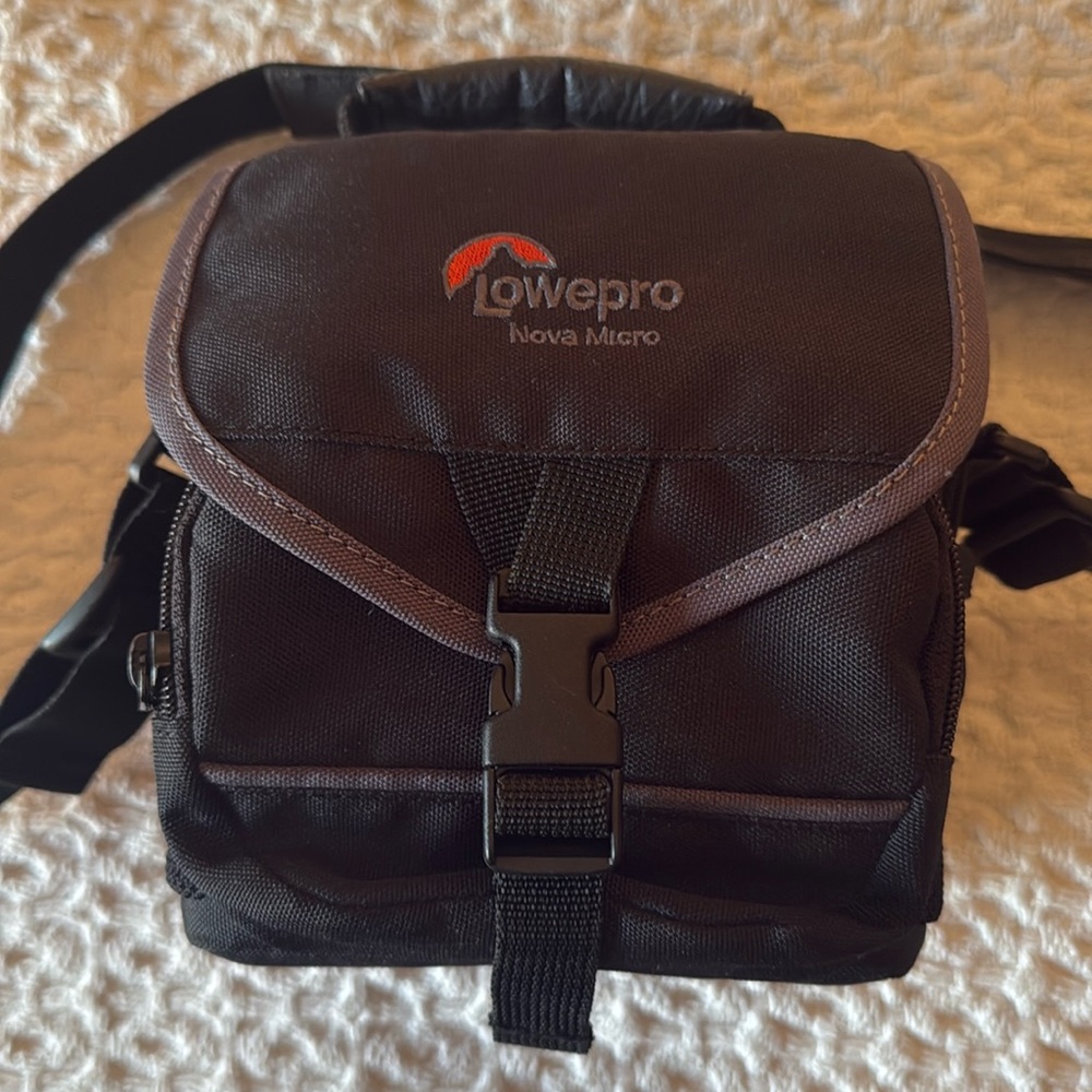 **SOLD**  Lowepro Nova Micro camera case